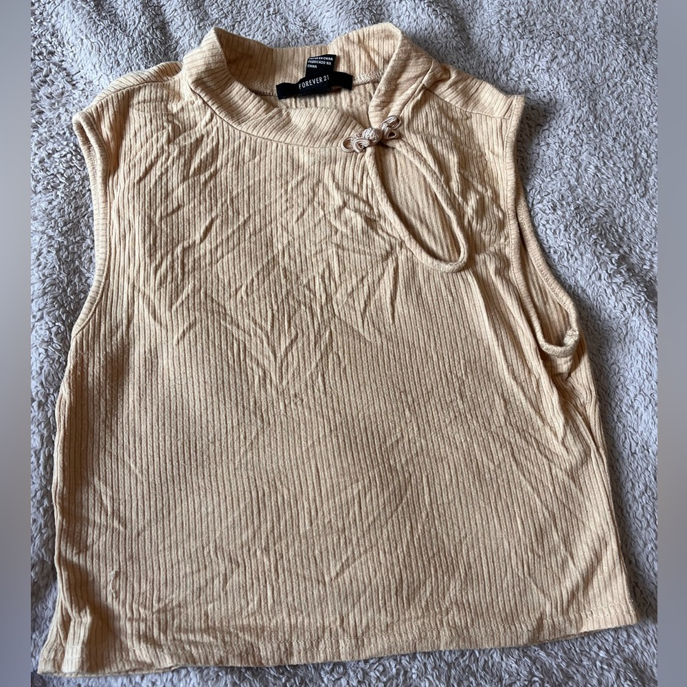 Foreve 21 ribbed crop sleeveless top with button closure size medium juniors